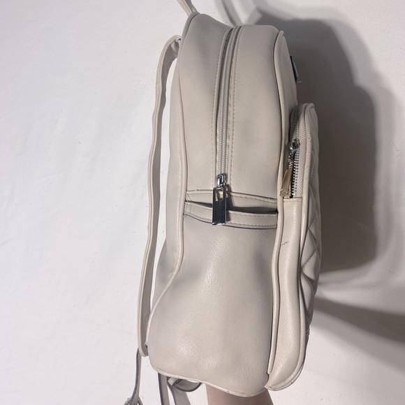 5/$25 Jones New York Beige Quilted Faux Leather Backpack - Picture 7 of 15